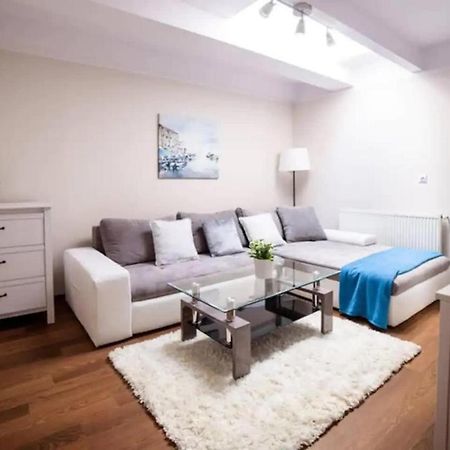 Urban Nest Apartments Szewska 21-19 Cracóvia Exterior foto